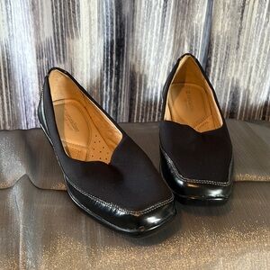 Naturalizer N5 Comfort Shoes